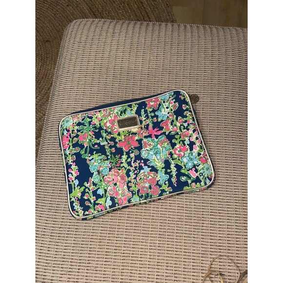 Lily Pulitzer Laptop Case - Picture 1 of 4